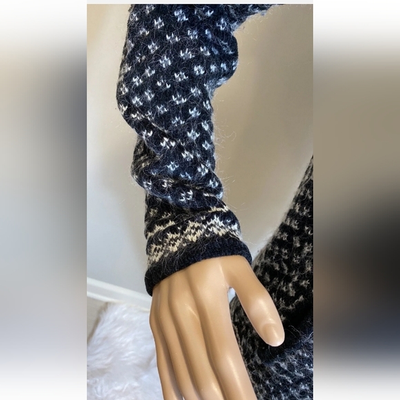 Jones NY Sport | Wool Blend Fair Isle Nordic Print Black White Cardigan Sweater - Picture 7 of 8